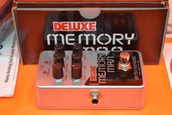 Electro Harmonix Nano Deluxe Memory Man Delay And Modulation